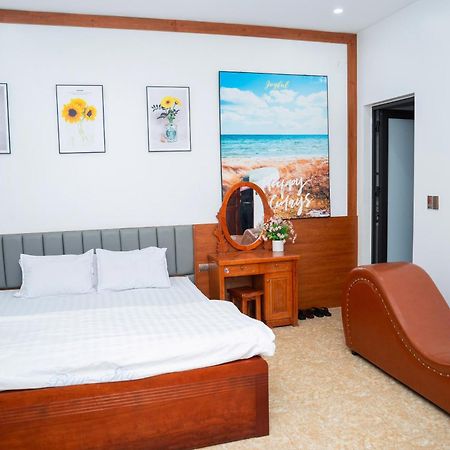 Phuong Hoa Hotel Uong Bi Экстерьер фото