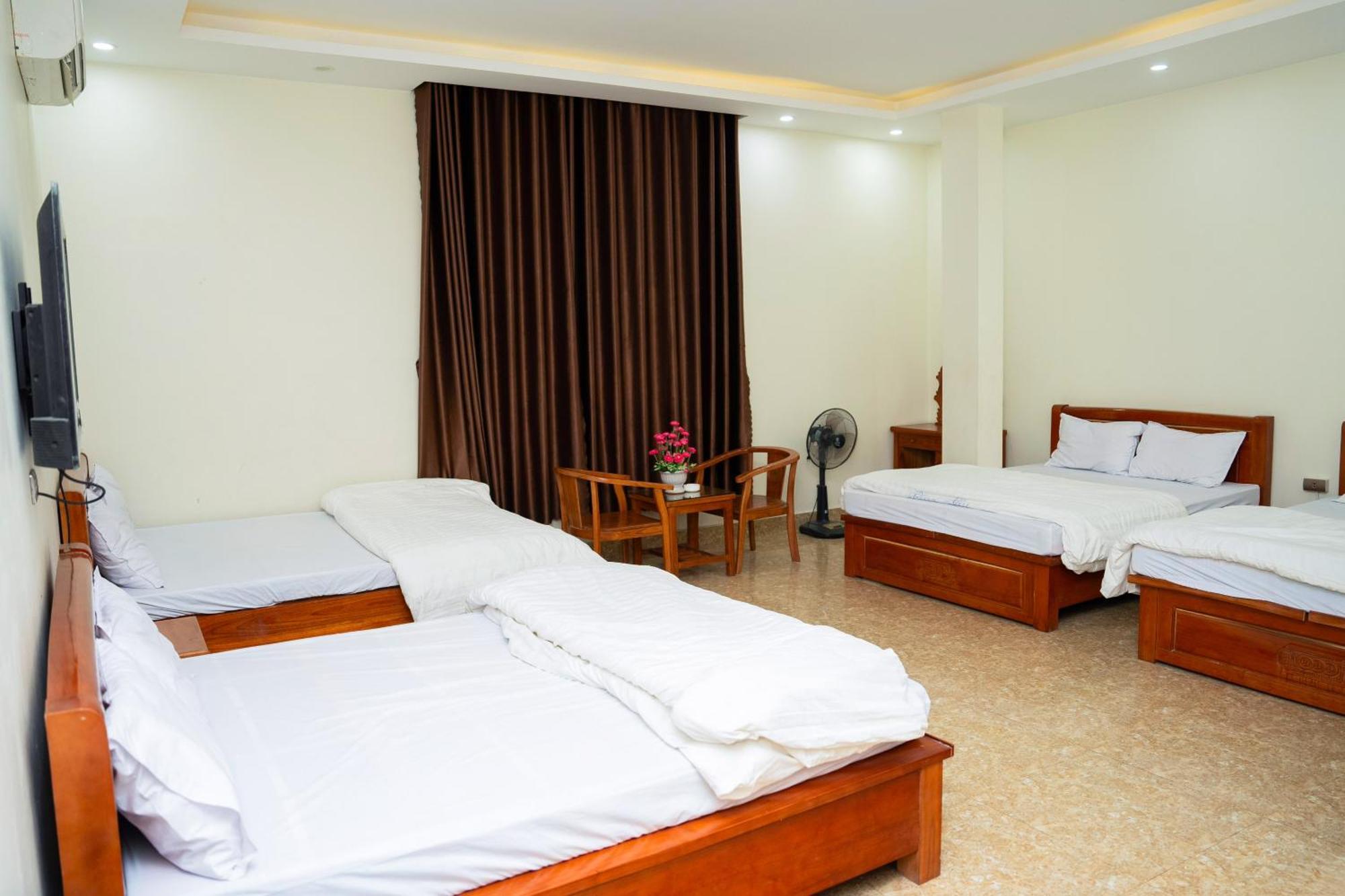 Phuong Hoa Hotel Uong Bi Экстерьер фото